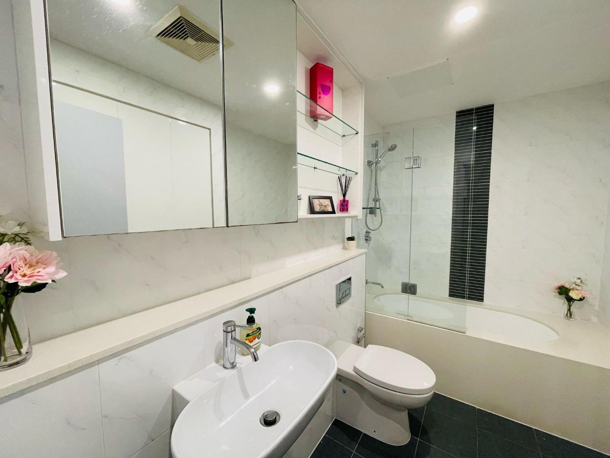 Modern 3-bedroom Apartment, Ryde Nsw 2112 * Sydney